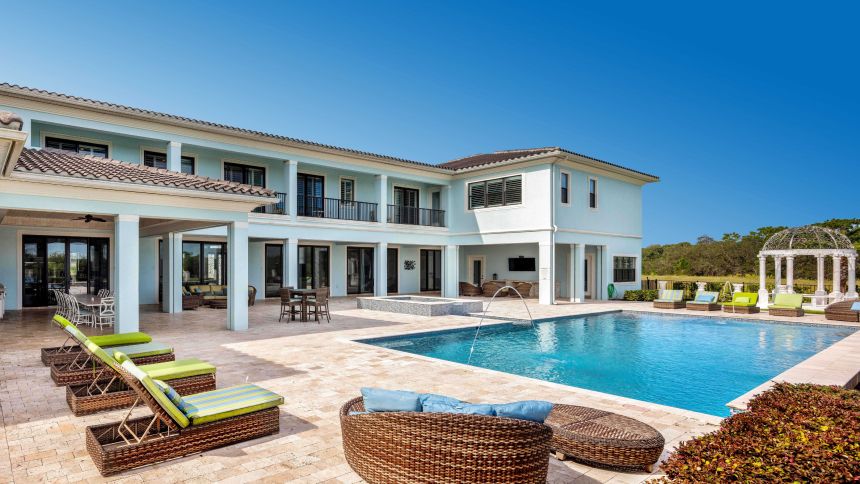 Luxury Villa Rentals - £50 discount on USA bookings